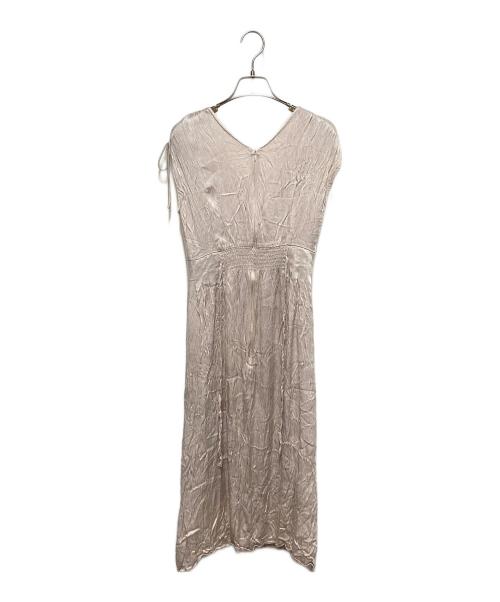 FRAY ID（フレイ アイディー）FRAY ID (フレイ アイディー) サテンタックフレアワンピース アイボリーの古着・服飾アイテム