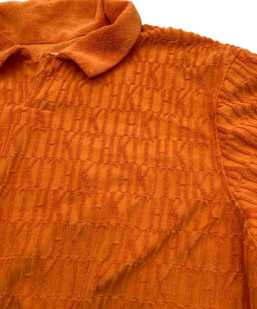 KITH（キス）KITH (キス) モノグラムレオテリーポロシャツ オレンジ サイズ:Lの古着・服飾アイテム