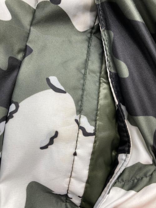 TIGHTBOOTH PRODUCTION（タイトブースプロダクション）TIGHTBOOTH PRODUCTION (タイトブースプロダクション) URBAN CAMO DOWN JKT/アーバンカモ ダウン ジャケット ホワイト×カーキ サイズ:Lの古着・服飾アイテム