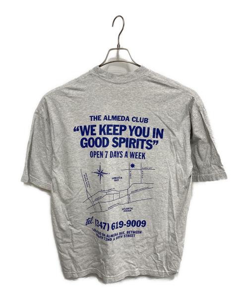 The Almeda Club（ザアラメダクラブ）The Almeda Club (ザアラメダクラブ) Tシャツ グレー サイズ:XLの古着・服飾アイテム