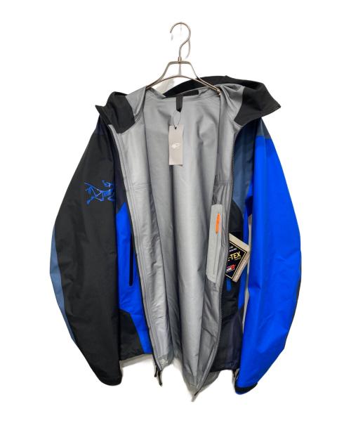 ARC'TERYX（アークテリクス）ARC'TERYX (アークテリクス) BEAMS (ビームス) BETA JACKET  ブルー×ブラック（BORO） サイズ:XL/TGの古着・服飾アイテム