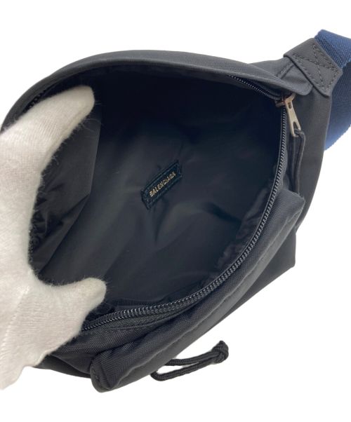 BALENCIAGA（バレンシアガ）BALENCIAGA (バレンシアガ) ナイロンウエストバッグ ブラックの古着・服飾アイテム