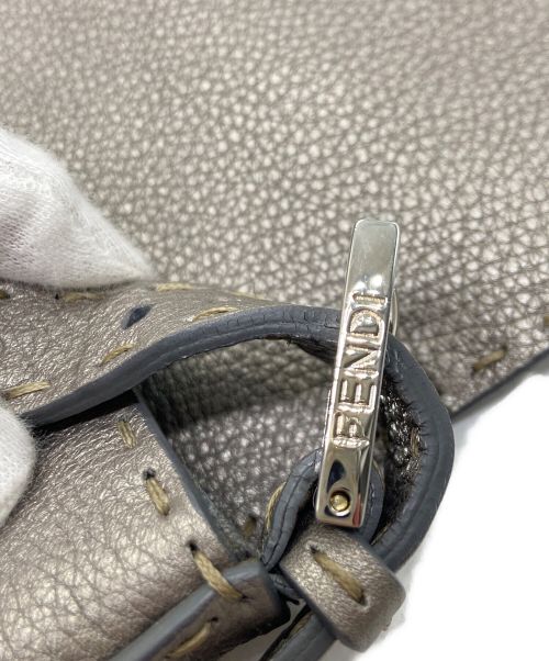 FENDI（フェンディ）FENDI (フェンディ) セレリアマンマバケットハンドバッグ グレーの古着・服飾アイテム
