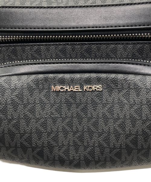 MICHAEL KORS（マイケル・コース）MICHAEL KORS (マイケルコース) クーパー シグネチャー ユーティリティ ベルト バッグ ブラック サイズ:なしの古着・服飾アイテム