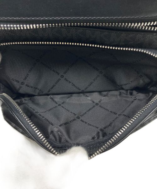 MICHAEL KORS（マイケル・コース）MICHAEL KORS (マイケルコース) クーパー シグネチャー ユーティリティ ベルト バッグ ブラック サイズ:なしの古着・服飾アイテム