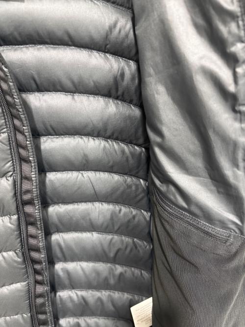 Patagonia（パタゴニア）Patagonia (パタゴニア) ダウンセーターフーディ ブラック サイズ:XSの古着・服飾アイテム