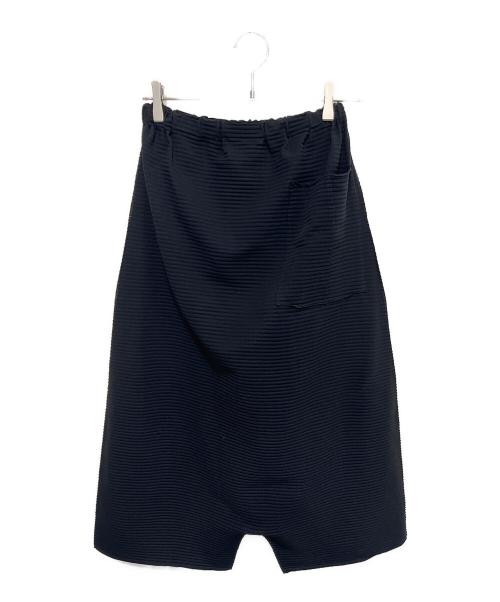 ISSEY MIYAKE me（イッセイ ミヤケ ミー）ISSEY MIYAKE me (イッセイ ミヤケ ミー) 縮絨プリーツ サルエルパンツ ブラック サイズ:不明の古着・服飾アイテム