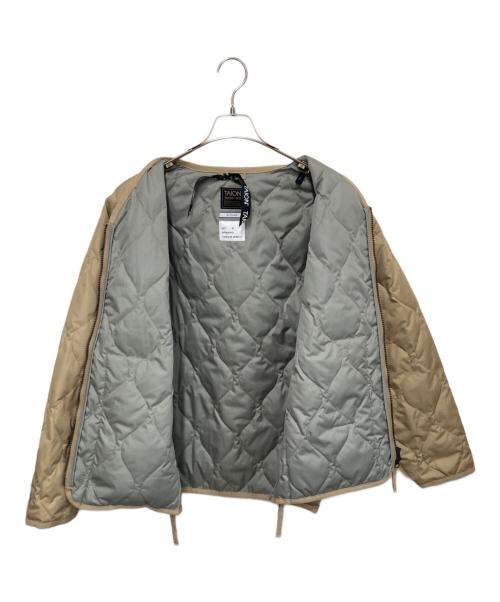 TAION（タイオン）TAION (タイオン) BAYFLOW (ベイフロー) Vネックダウンジャケット ベージュ サイズ:Ｍの古着・服飾アイテム