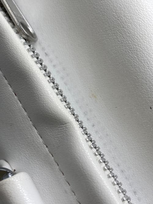 COMME des GARCONS（コムデギャルソン）COMME des GARCONS (コムデギャルソン) フェイクレザー ブリーフケース ホワイトの古着・服飾アイテム