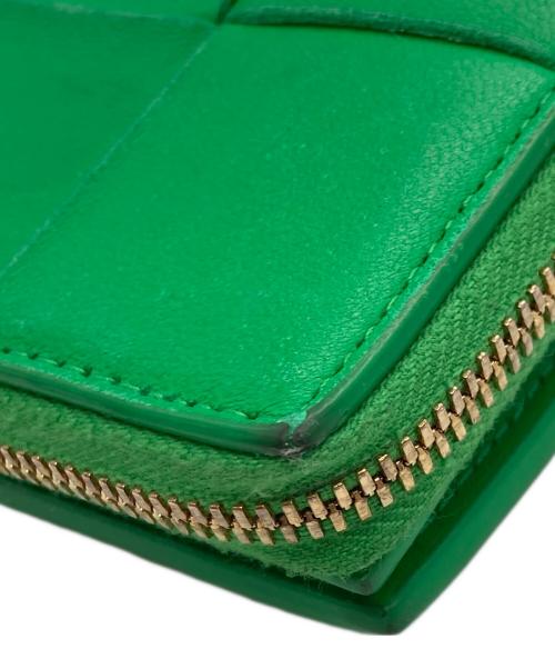 BOTTEGA VENETA（ボッテガベネタ）BOTTEGA VENETA (ボッテガベネタ) マキシイントレチャート / 2つ折り財布 グリーンの古着・服飾アイテム