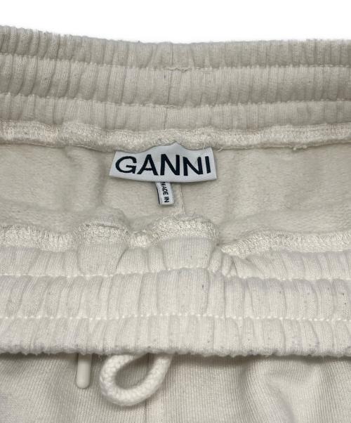 GANNI（ガニー）GANNI (ガニー) ロゴ刺繍スウェットハーフパンツ ホワイト サイズ:XLの古着・服飾アイテム