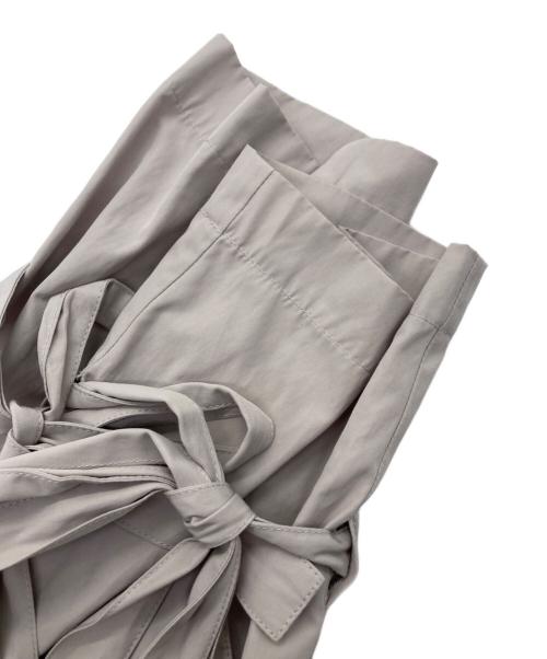 FRAY ID（フレイ アイディー）FRAY ID (フレイ アイディー) ラッフルフリルドレスコート ベージュの古着・服飾アイテム