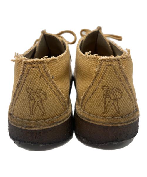 CLARKS（クラークス）CLARKS (クラークス) デザートトレックシューズ ベージュ サイズ:US5.5の古着・服飾アイテム