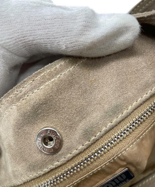 MIU MIU（ミュウミュウ）MIU MIU (ミュウミュウ) スウェードトートバッグ ベージュの古着・服飾アイテム