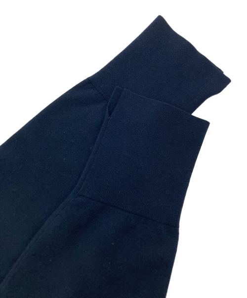 23区（ニジュウサンク）23区 (ニジュウサンク) 【洗える】テンセルストレッチ Vネック カーディガン ネイビー サイズ:Ｍの古着・服飾アイテム