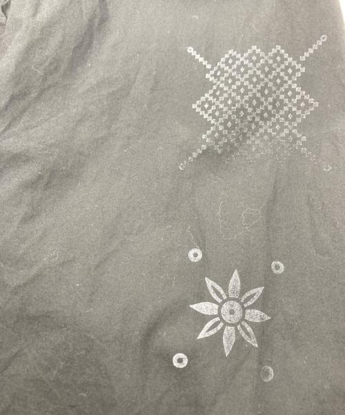 URU（ウル）URU (ウル) LONG SLEEVE SHIRTS ROYAL FLASH ブラック サイズ:FREEの古着・服飾アイテム