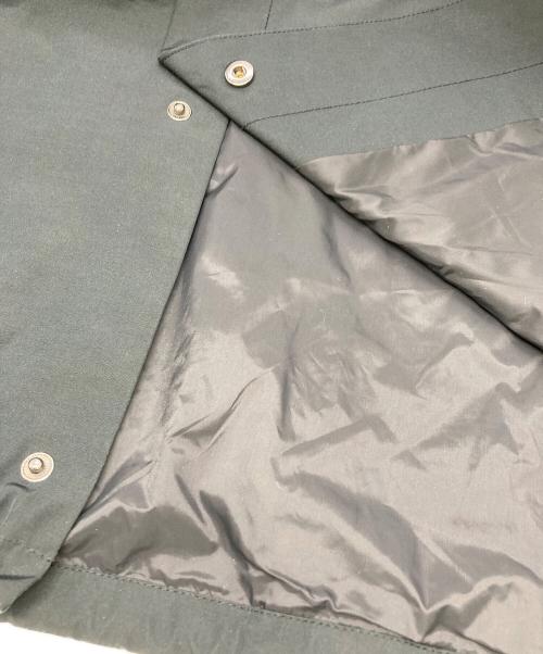 A.P.C.（アーペーセー）A.P.C. (アーペーセー) 刺繍ロゴナイロンコーチジャケット / BLOUSON RAYMOND ブラック サイズ:Ｓの古着・服飾アイテム