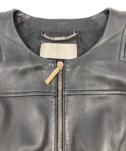HUGO BOSS（ヒューゴ ボス）HUGO BOSS (ヒューゴ ボス) ノーカラー バイカーレザージャケット ブラック サイズ:Ｓの古着・服飾アイテム