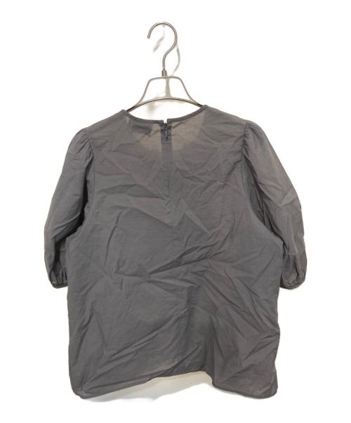 UNITED ARROWS TOKYO（ユナイテッドアローズトウキョウ）UNITED ARROWS TOKYO (ユナイテッドアローズトウキョウ) フリルショートスリーブブラウス グレー サイズ:Fの古着・服飾アイテム