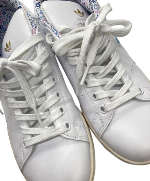 adidas（アディダス）adidas (アディダス) STAN SMITH LIBERTY ホワイト サイズ:US6 1/2の古着・服飾アイテム