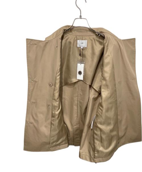 23区（ニジュウサンク）23区 (ニジュウサンク) コットンポリエステルギャバジン ショート トレンチコート ベージュ サイズ:40 未使用品の古着・服飾アイテム