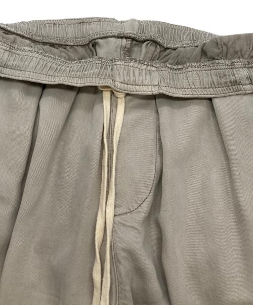 Whim Gazette（ウィムガゼット）Whim Gazette (ウィムガゼット) テンセル繊維使用カーゴパンツ グレー サイズ:36の古着・服飾アイテム