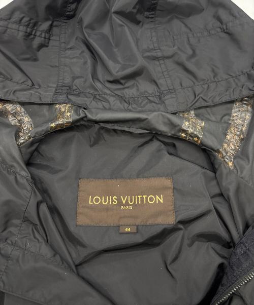LOUIS VUITTON（ルイ ヴィトン）LOUIS VUITTON (ルイ ヴィトン) LVポイントロゴナイロンフーディーコート ブラック サイズ:44の古着・服飾アイテム