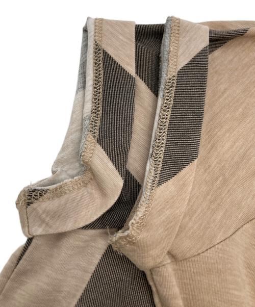 BURBERRY BRIT（バーバリーブリット）BURBERRY BRIT (バーバリーブリット) Tシャツ ベージュ サイズ:Ｓの古着・服飾アイテム