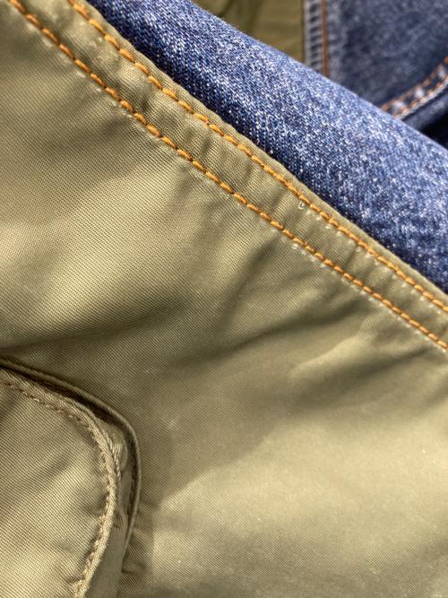 HUGO BOSS（ヒューゴ ボス）HUGO BOSS (ヒューゴ ボス) ハイブリッドデザイン ブルー リジッドデニム インディゴ サイズ:36×32の古着・服飾アイテム