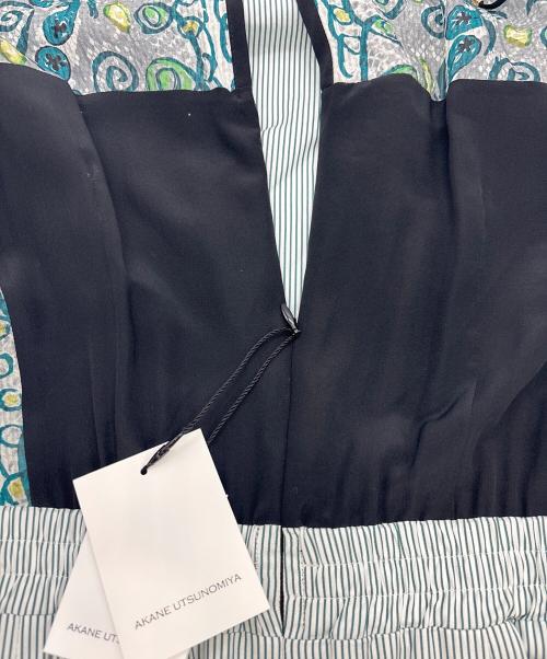 AKANE UTSUNOMIYA（アカネウツノミヤ）AKANE UTSUNOMIYA (アカネウツノミヤ) ストライプシルクワンピース グリーン サイズ:36 未使用品の古着・服飾アイテム