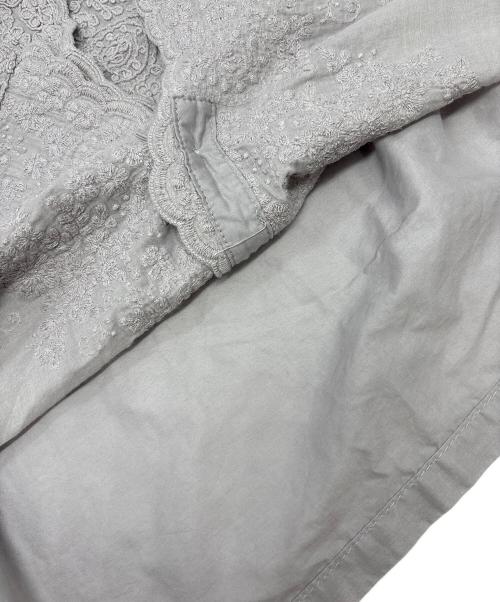 mizuiro-ind（ミズイロインド）mizuiro-ind (ミズイロインド) レーススタンドカラーワイドシャツ グレー サイズ:FREEの古着・服飾アイテム