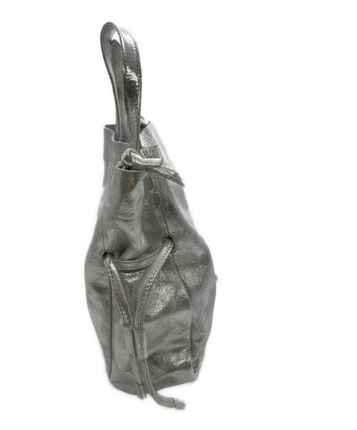 SHENERY（シーナリー）SHENERY (シーナリー) レザー巾着ショルダーバッグ シルバーの古着・服飾アイテム