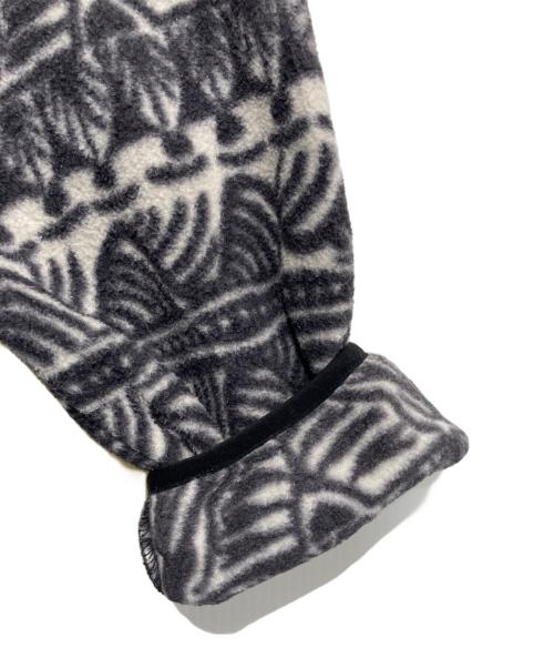 Patagonia（パタゴニア）Patagonia (パタゴニア) ライトウェイト シンチラスナップT ホワイト×グレー サイズ:Lの古着・服飾アイテム