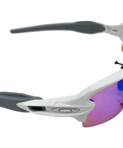 OAKLEY（オークリー）OAKLEY (オークリー) FLAK 2.0 サングラス ホワイト×グレー サイズ:61□12 133の古着・服飾アイテム