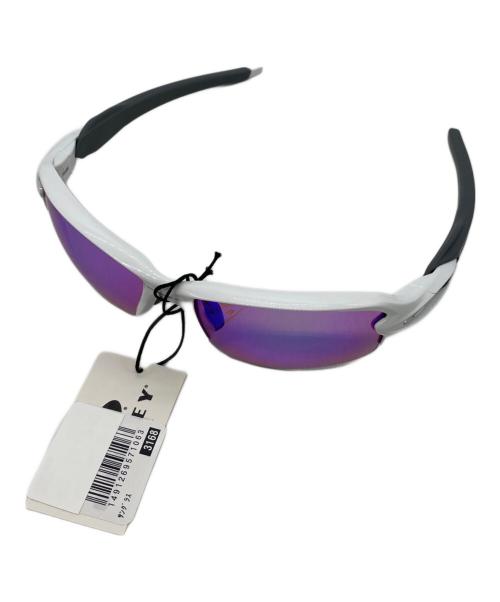 OAKLEY（オークリー）OAKLEY (オークリー) FLAK 2.0 サングラス ホワイト×グレー サイズ:61□12 133の古着・服飾アイテム