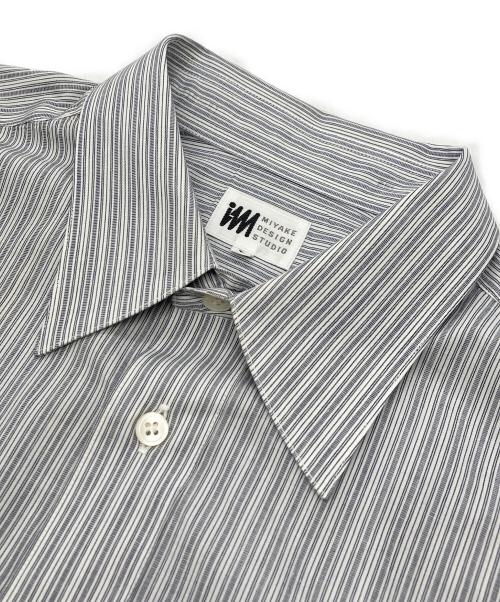MIYAKE DESIGN STUDIO（ミヤケ デザイン スタジオ）MIYAKE DESIGN STUDIO (ミヤケ デザイン スタジオ) ストライプシャツ グレー サイズ:Lの古着・服飾アイテム