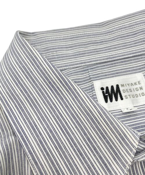 MIYAKE DESIGN STUDIO（ミヤケ デザイン スタジオ）MIYAKE DESIGN STUDIO (ミヤケ デザイン スタジオ) ストライプシャツ グレー サイズ:Lの古着・服飾アイテム