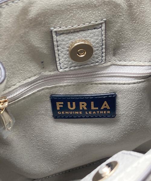 FURLA（フルラ）FURLA (フルラ) AURA MINI DRAWSTRING ショルダーバッグ グレー サイズ:なしの古着・服飾アイテム