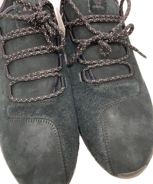 adidas（アディダス）adidas (アディダス) TUBULAR SHADOW ローカットスニーカー CBLACK/CBLACK/FTWWHT サイズ:28.5㎝　US 10 1/2の古着・服飾アイテム