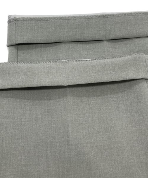 FRAMeWORK（フレームワーク）FRAMeWORK (フレームワーク) セミフレアパンツ グレー サイズ:38 未使用品の古着・服飾アイテム