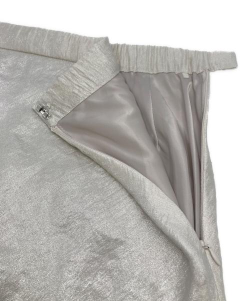 La boutique BonBon（ラブティックボンボン）La boutique BonBon (ラブティックボンボン) きらきらサテンロングナロースカート ホワイト サイズ:38の古着・服飾アイテム