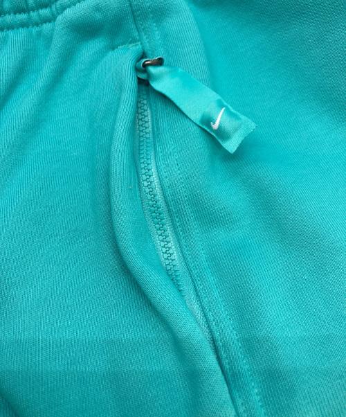 NIKE（ナイキ）NIKE (ナイキ) SOLO SWOOSH FLC SHORT WASHED TEAL グリーン サイズ:XL 未使用品の古着・服飾アイテム