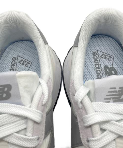 NEW BALANCE（ニューバランス）NEW BALANCE (ニューバランス) ローカットスニーカー グレー×ホワイト サイズ:23.5㎝の古着・服飾アイテム
