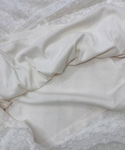 Lily Brown（リリーブラウン）Lily Brown (リリーブラウン) ストレッチレースラッフルワンピース ホワイト サイズ:1の古着・服飾アイテム