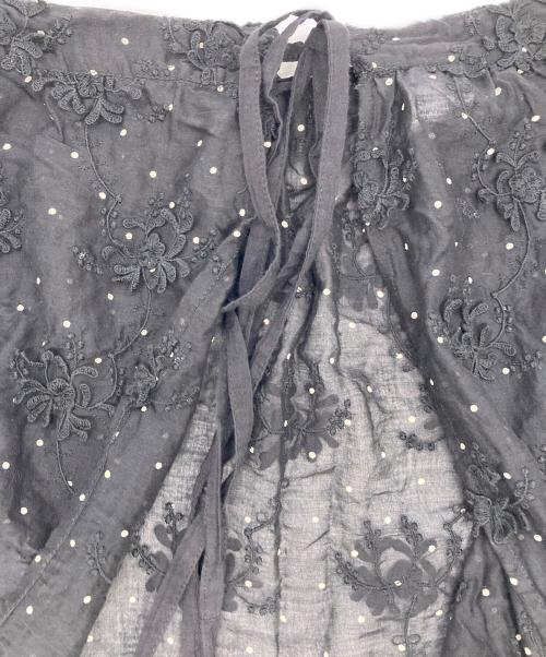 crinkle crinkle crinkle（クリンクル クリンクル クリンクル）crinkle crinkle crinkle (クリンクル クリンクル クリンクル) ラップスカート ブラック サイズ:FREEの古着・服飾アイテム