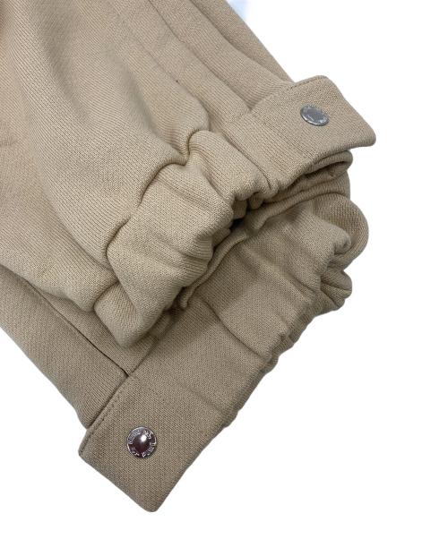 PUMA（プーマ）PUMA (プーマ) maison kitsune (メゾンキツネ) コラボスウェットパンツ ベージュ サイズ:XS 未使用品の古着・服飾アイテム