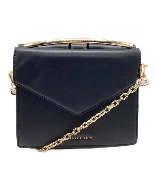 CHARLES & KEITH（チャールズアンドキース）CHARLES & KEITH (チャールズ＆キース) メタリックプッシュロック クロスボディバッグ ブラックの古着・服飾アイテム