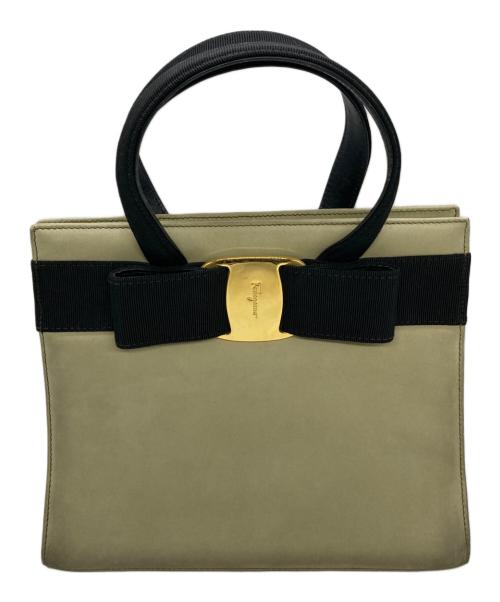 Salvatore Ferragamo（サルヴァトーレ フェラガモ）Salvatore Ferragamo (サルヴァトーレ フェラガモ) ヴァラリボン ハンドバッグ ベージュの古着・服飾アイテム
