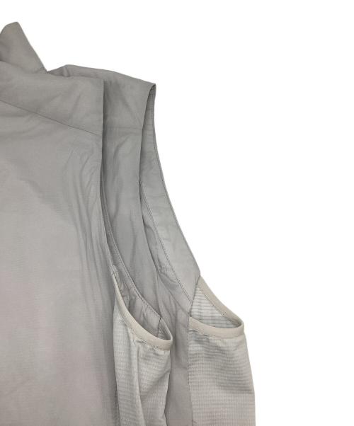 ARC'TERYX（アークテリクス）ARC'TERYX (アークテリクス) アトム SL ベスト グレー サイズ:Lの古着・服飾アイテム