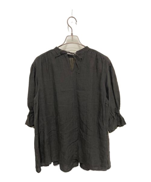 23区（ニジュウサンク）23区 (ニジュウサンク) LIBECO (リベコ) リネン ティアード チュニック ブラウス オリーブ サイズ:38 未使用品の古着・服飾アイテム